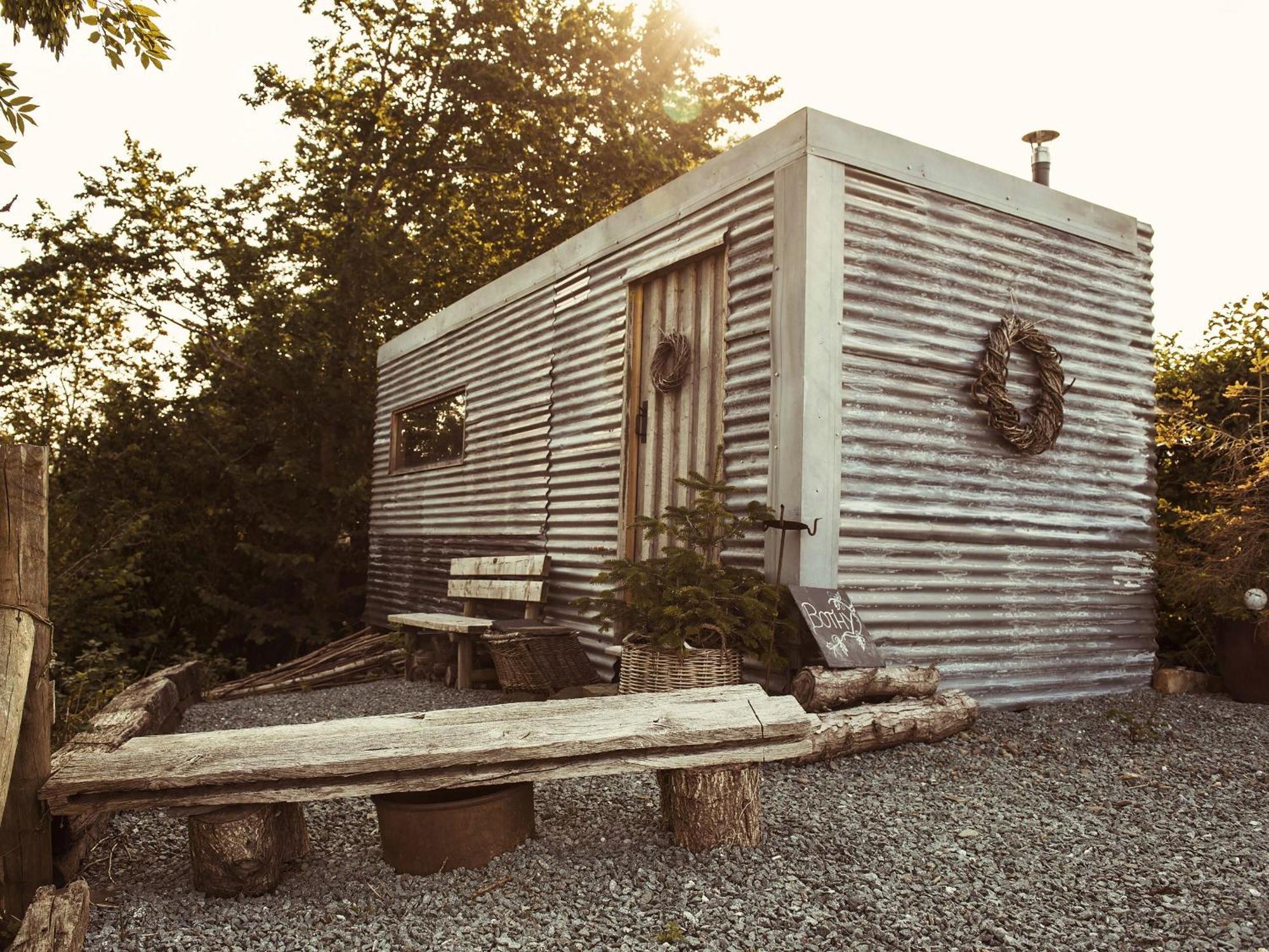 The Mamgu Lodge Mochdre  Exterior photo